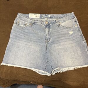 Seven7 Women's size 16 Frey Hem Denim Shorts 5" inseam NWT Distressed